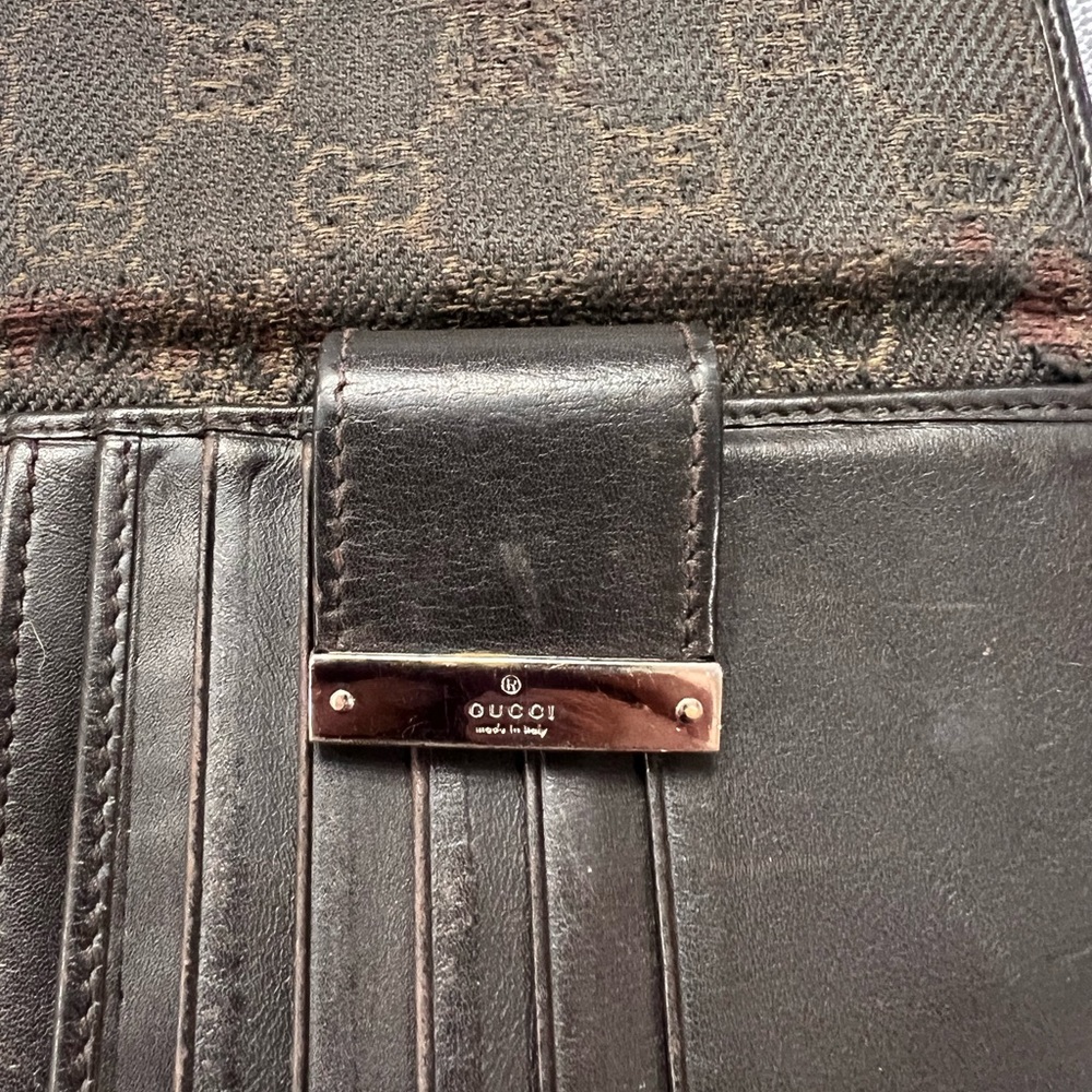 Vintage Gucci Brown Monogram Wallet - Picture 3 of 9